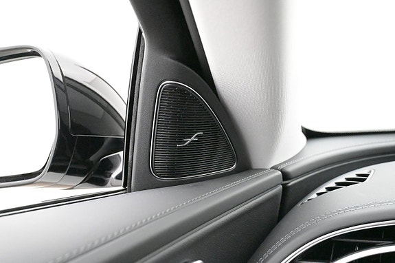 Mercedes-Benz E300 d 19 of 27