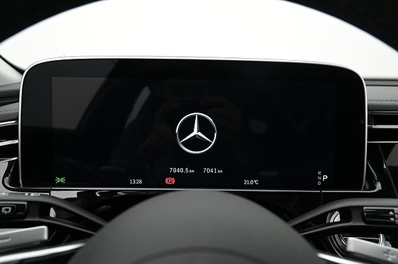 Mercedes-Benz E300 d 8 of 27
