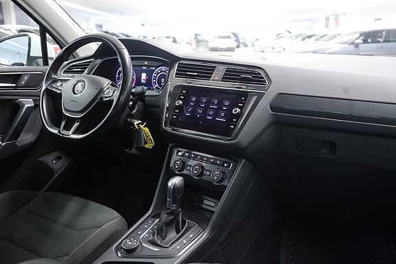 Volkswagen Tiguan 18 of 24