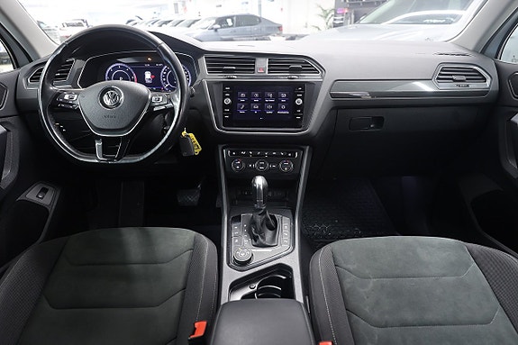 Volkswagen Tiguan 16 of 24