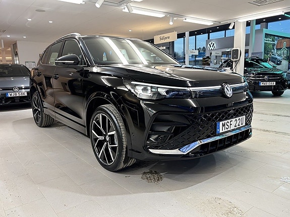 Volkswagen Tiguan 4 of 5