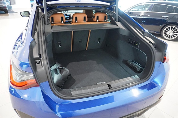 BMW i4 5 of 12