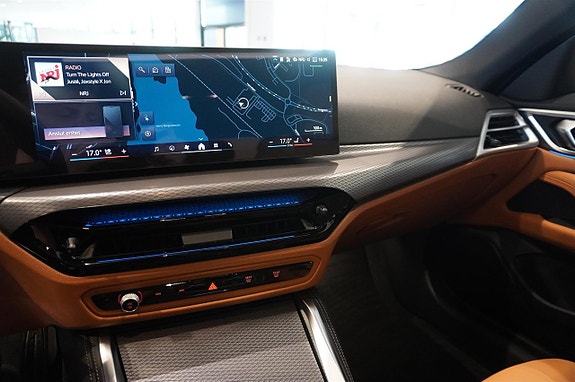 BMW i4 7 of 12