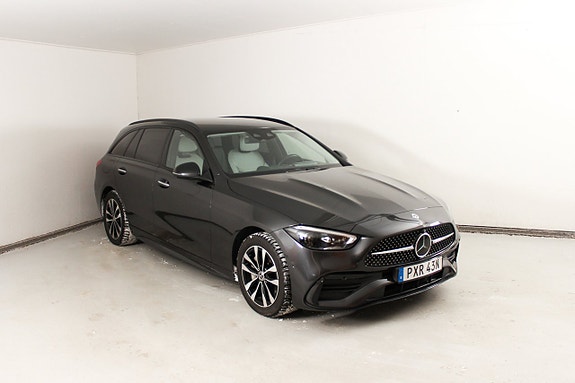 Mercedes-Benz C300 2 of 5