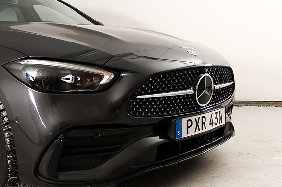 Mercedes-Benz C300 5 of 5