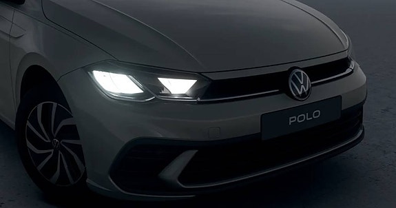 Volkswagen Polo 2 of 5