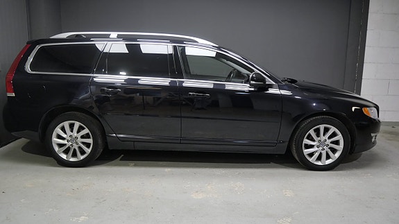 Volvo V70 4 of 5