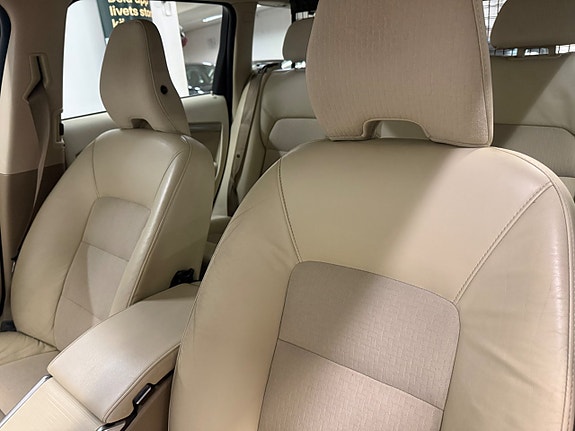 Volvo V70 9 of 26