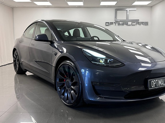 Tesla Model 3 2 of 17