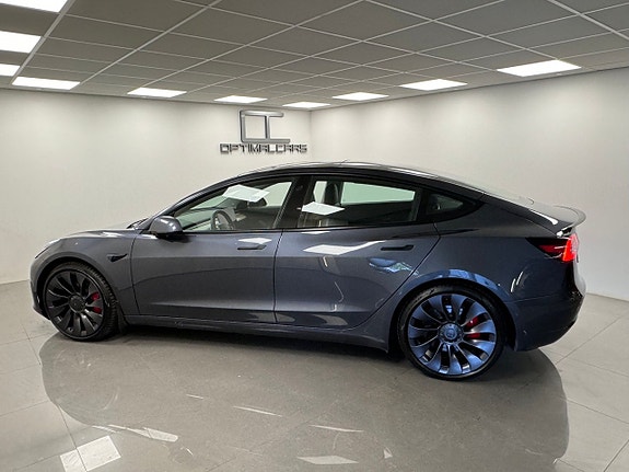 Tesla Model 3 4 of 17