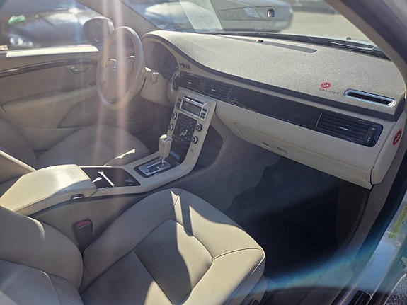 Volvo S80 5 of 7