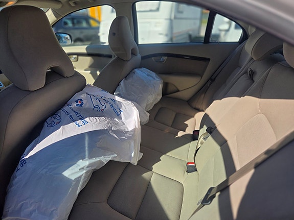 Volvo S80 7 of 7