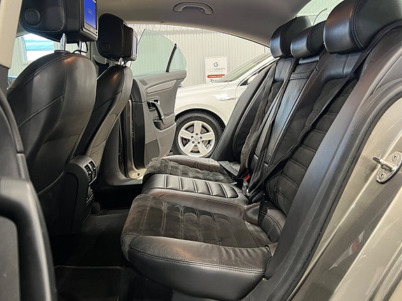 Volkswagen CC 18 of 26