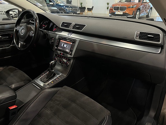 Volkswagen CC 25 of 26