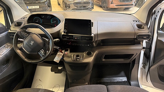 Peugeot e-Partner 10 of 11