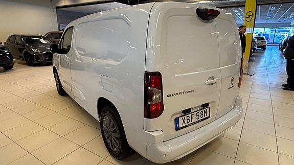 Peugeot e-Partner 2 of 5