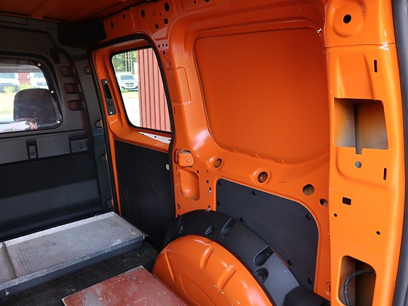 Volkswagen Caddy 12 of 15