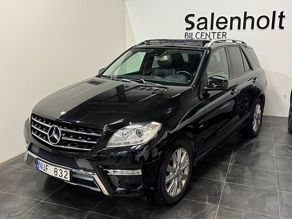Mercedes-Benz ML350 2 of 5