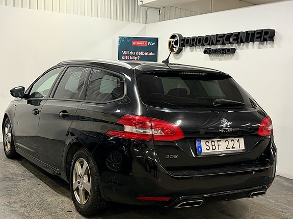 Peugeot 308 SW 4 of 5