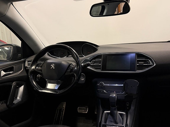 Peugeot 308 SW 12 of 25