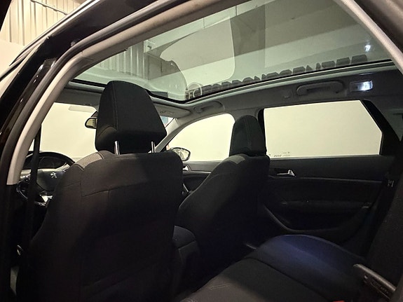 Peugeot 308 SW 20 of 25