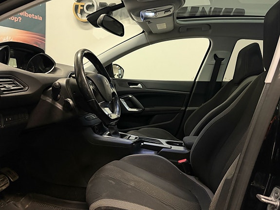 Peugeot 308 SW 8 of 25