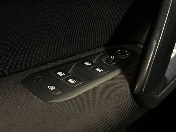 Peugeot 308 SW 7 of 25