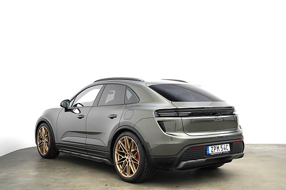 Porsche Macan Turbo 4 of 5
