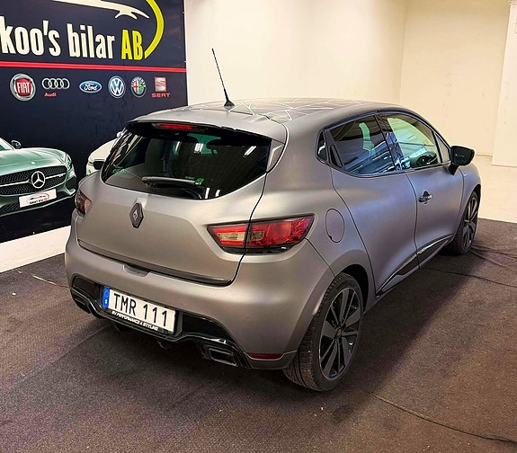 Renault Clio 9 of 23