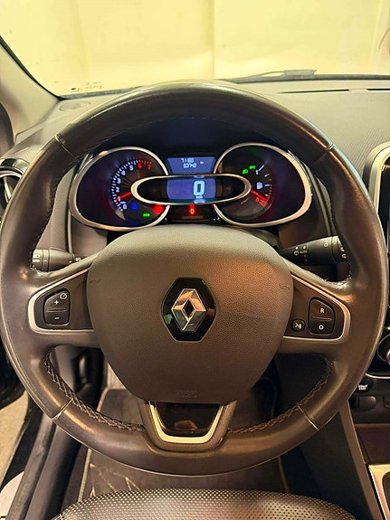 Renault Clio 14 of 23