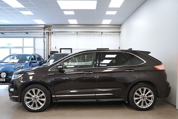 Ford Edge 2 of 27