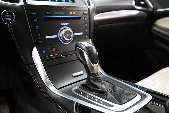 Ford Edge 16 of 27