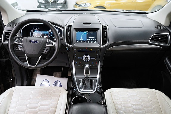 Ford Edge 10 of 27