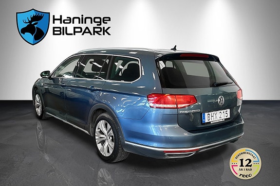 Volkswagen Passat Alltrack 8 of 25