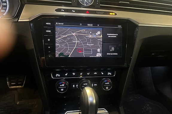Volkswagen Passat Alltrack 18 of 25