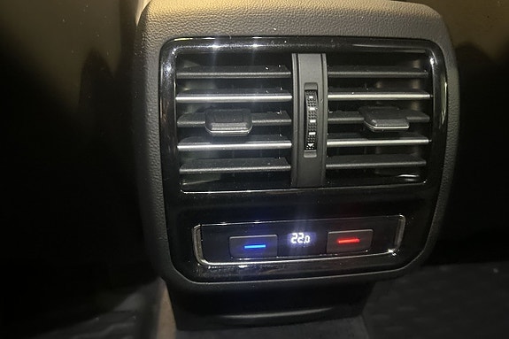 Volkswagen Passat Alltrack 20 of 25