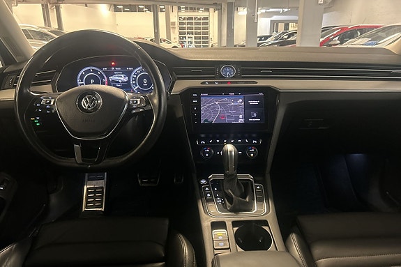 Volkswagen Passat Alltrack 21 of 25
