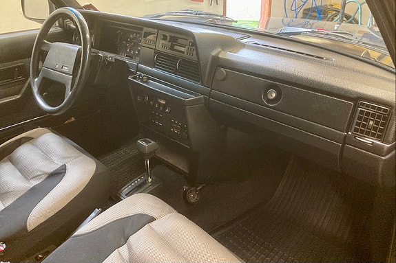 Volvo 240 7 of 15