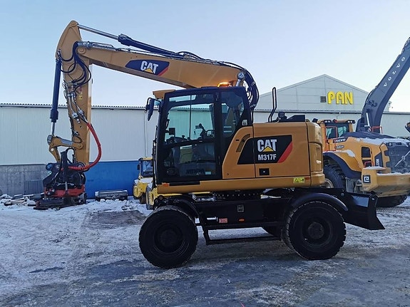 CAT M317F