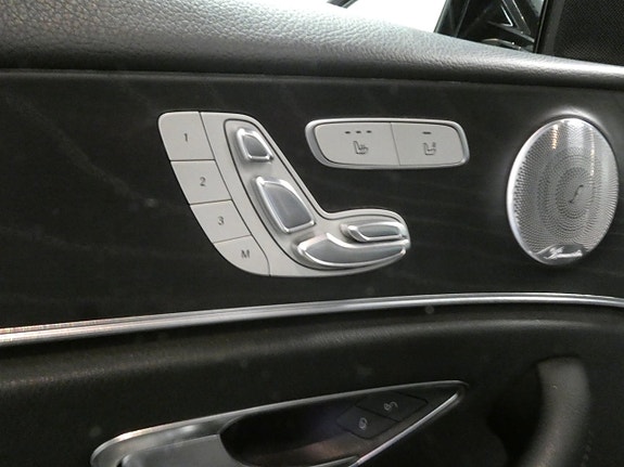 Mercedes-Benz E220 d 9 of 17