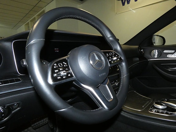 Mercedes-Benz E220 d 10 of 17