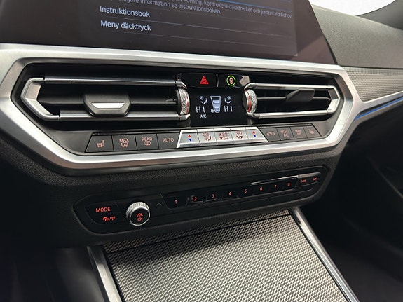 BMW 330e 16 of 29