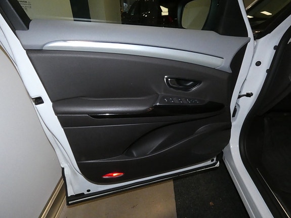 Renault Espace 12 of 18