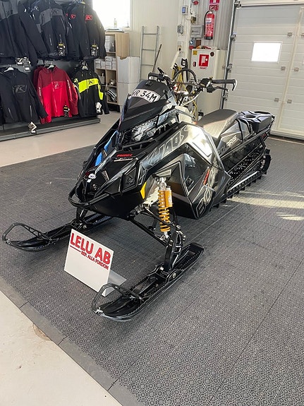 Polaris Rmk Khaos Boost 146" 2 of 6