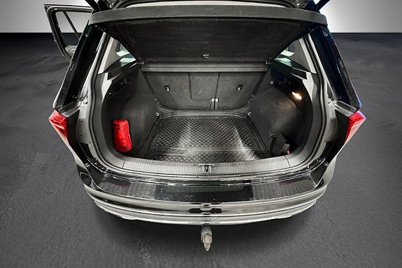 Volkswagen Tiguan 12 of 17