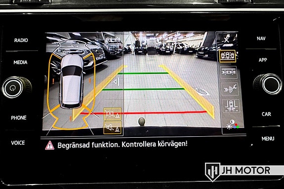 Volkswagen Tiguan 13 of 17