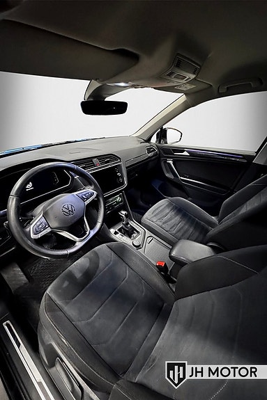 Volkswagen Tiguan 10 of 17