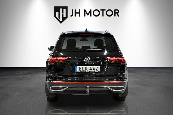 Volkswagen Tiguan 4 of 17