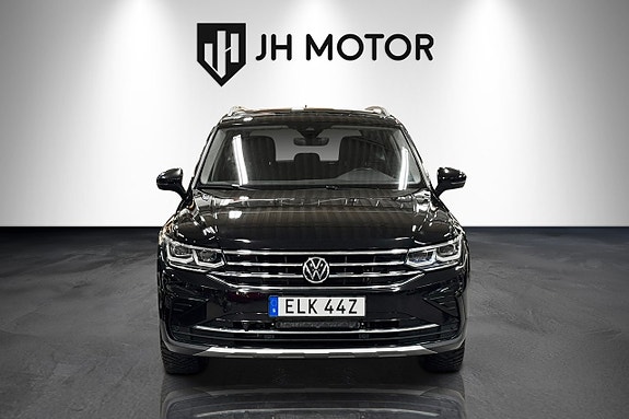 Volkswagen Tiguan 8 of 17