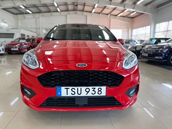 Ford Fiesta 2 of 5